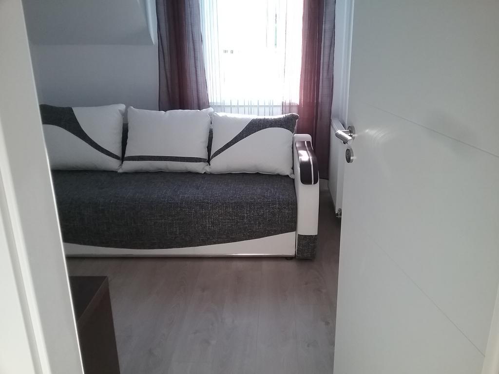 Apartment Feniks Lux 2+2 *