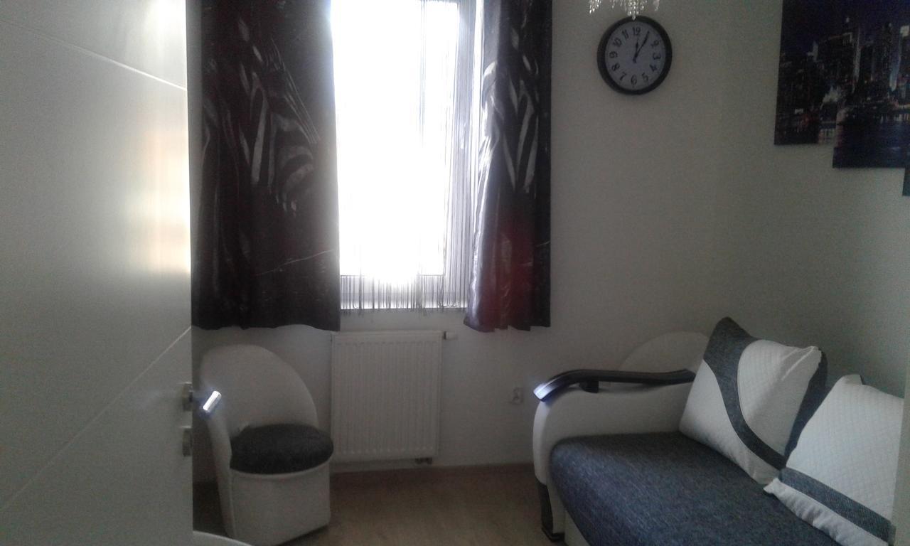 Feniks Lux 2+2 Apartment *