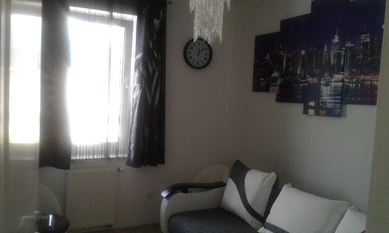 Apartment Feniks Lux 2+2 *